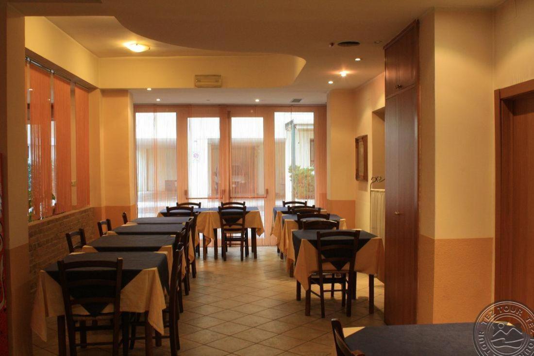 Hotel Donau ริมินี ภายนอก รูปภาพ