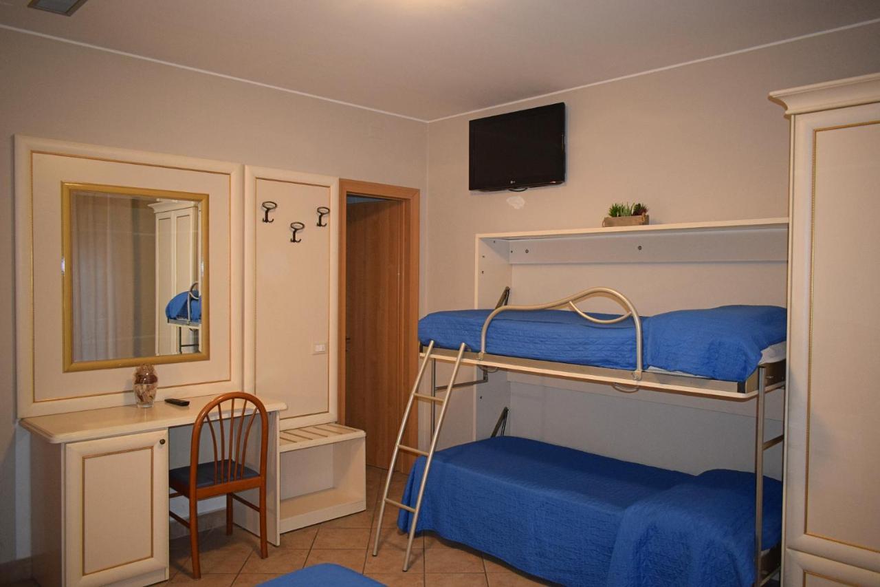 Hotel Donau ริมินี ภายนอก รูปภาพ